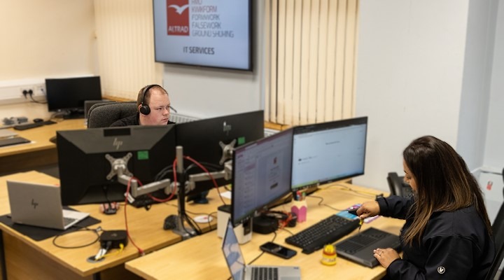 720-x-400px-Website-Careers-Landing-Page_IT-and-Technical-Support-Roles-Blurred.jpg